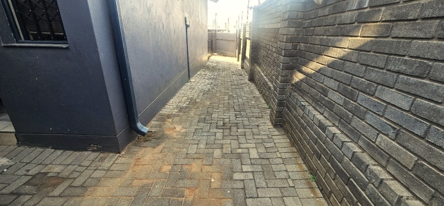 To Let 3 Bedroom Property for Rent in Cashan North West